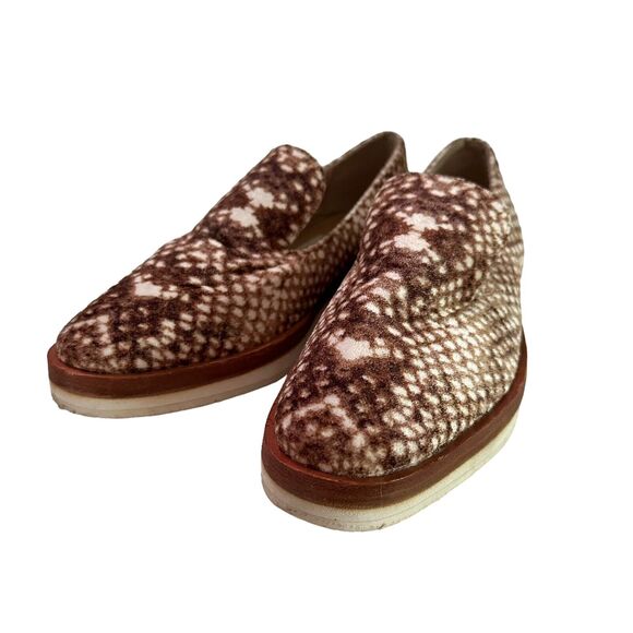 Free People Women's Snake Eyes Brown Ivory Velvet Textured Loafers 37-6/6.5 - Picture 2 of 8